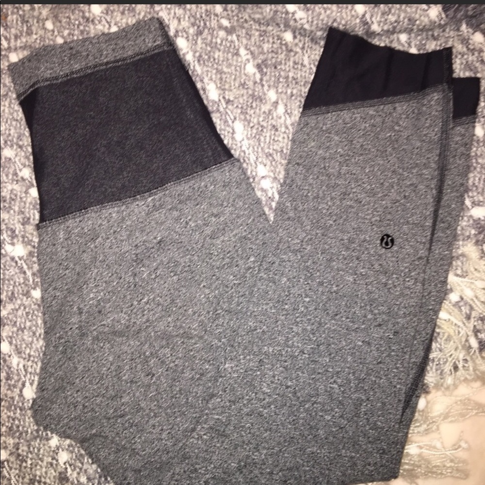 **Sold**Lululemon Grey with black mesh crop pants